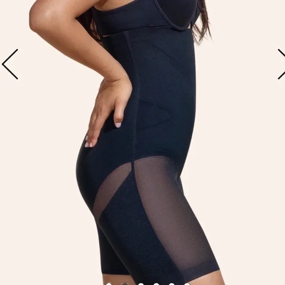 HoneyLove The Super Power Short